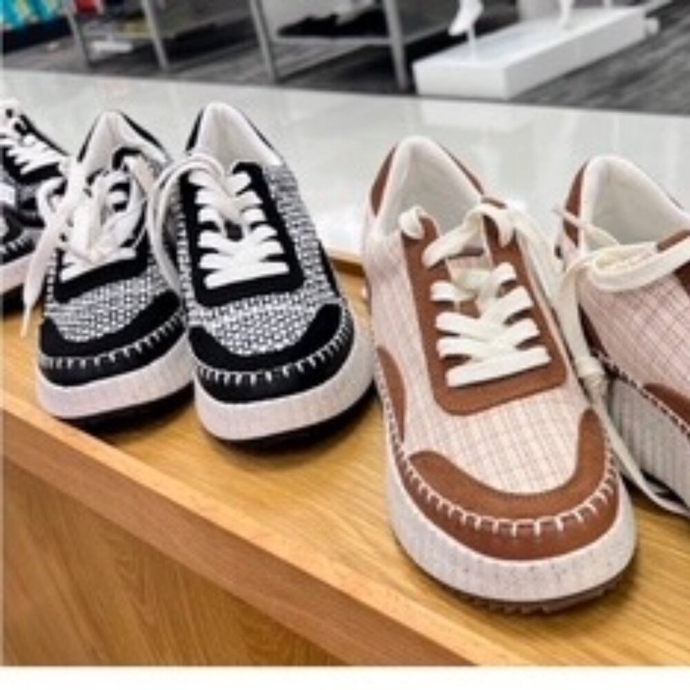 Universal Thread Black Persephone Sneakers Knit Platform Sneakers SZ 5